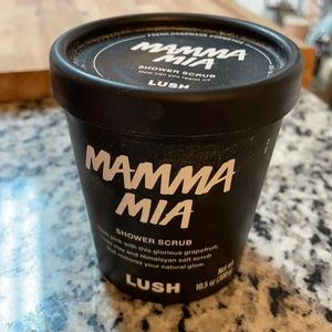 Lush Cosmetics Mamma Mia shower scrub large